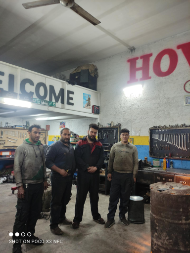 عکس تعمیرگاه تکنو ۱۱۰ هوو