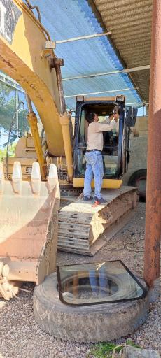 عکس شیشه اتومبیل پارس 