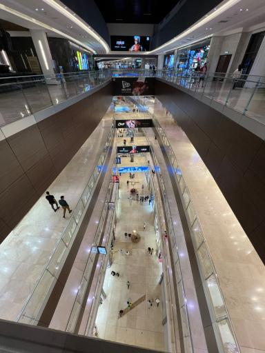 عکس میکا مال