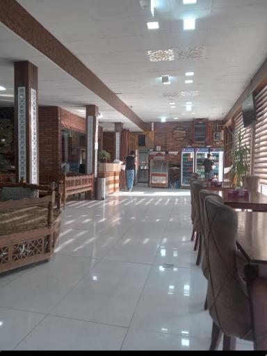 عکس رستوران سنتی مرکزی