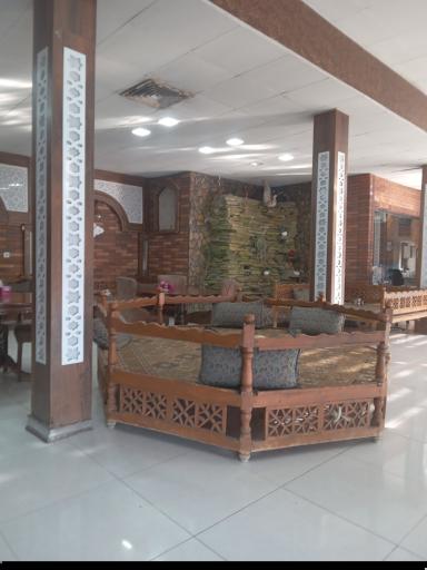 عکس رستوران سنتی مرکزی