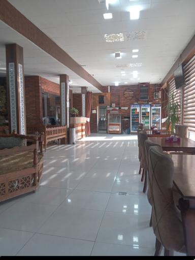 عکس رستوران سنتی مرکزی