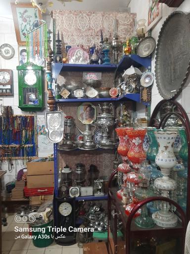 عکس فروشگاه وسایل قدیمی