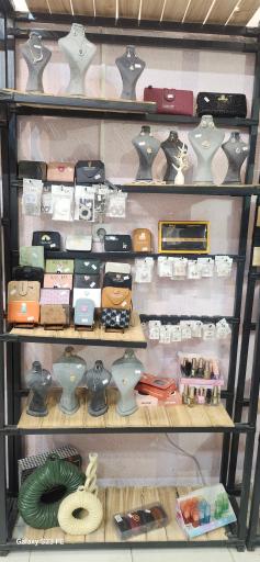 گالری بدلیجات نفیس