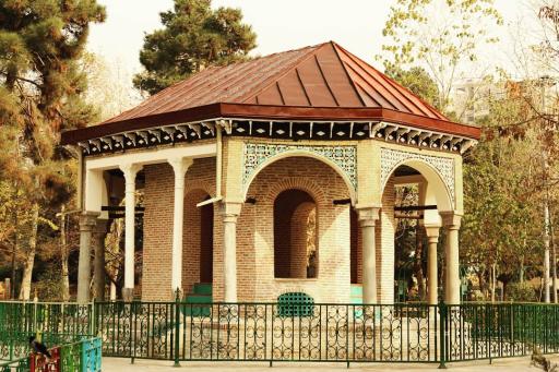 عکس عمارت کلاه فرنگی قصر