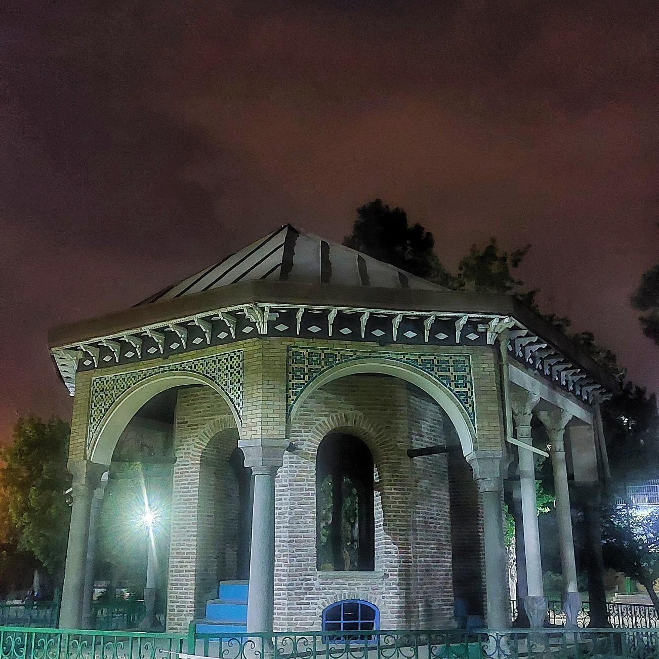 عکس عمارت کلاه فرنگی قصر