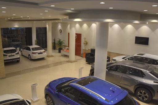 عکس نمایندگی تویوتا صالحی