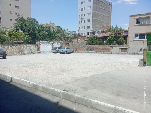 عکس پارکینگ عمومی آزادی