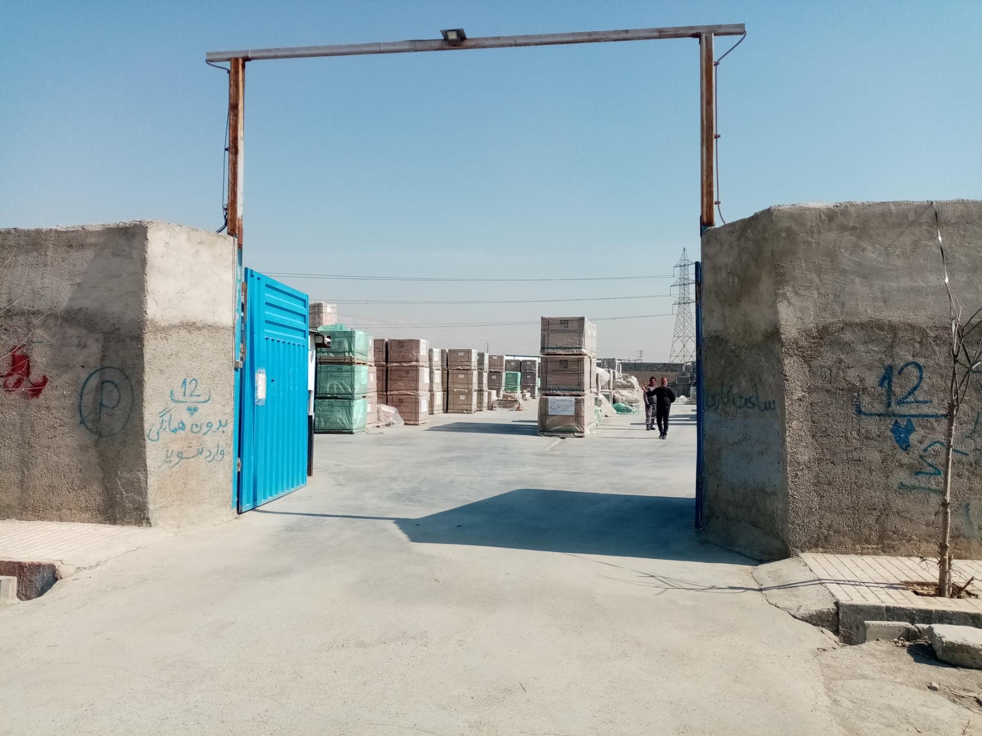 عکس انبار کاشی فخار رفسنجان 