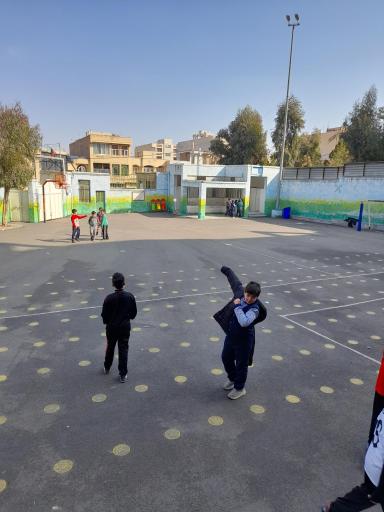 دبستان و دبیرستان متوسطه اول شیخ بهاالدینی