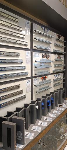 عکس فروشگاه تجهیز یراق