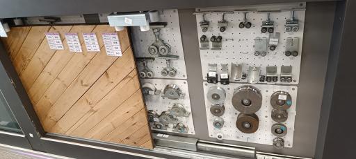 عکس فروشگاه تجهیز یراق