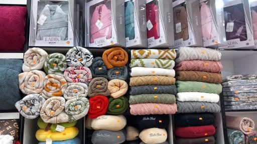 عکس کالای خواب و حمام آتیس 