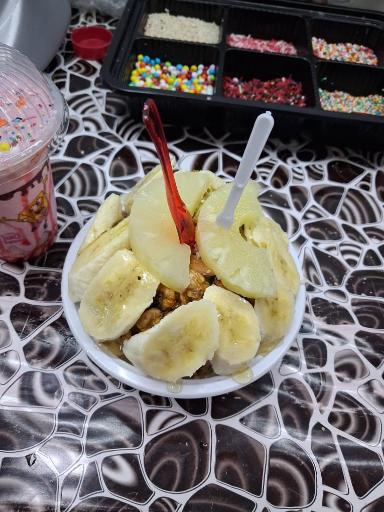 عکس قنادی بستنی آی بال