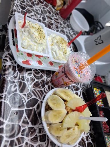 عکس قنادی بستنی آی بال