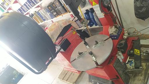 عکس تعویض روغنی قلی زاده 