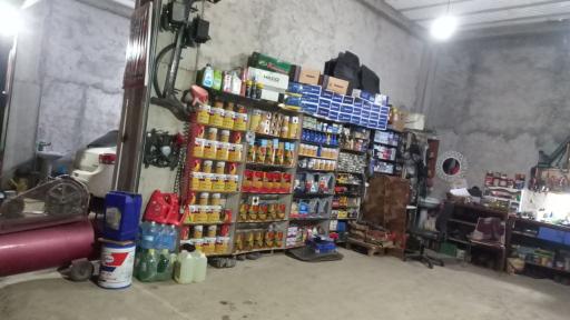 عکس تعویض روغنی آقای سرویس خودرو