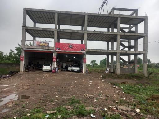 عکس تعویض روغنی آقای سرویس خودرو