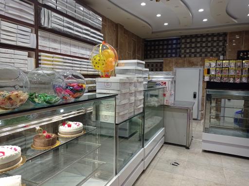 عکس قنادی  بهار