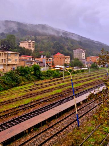 عکس ایستگاه راه آهن زیراب