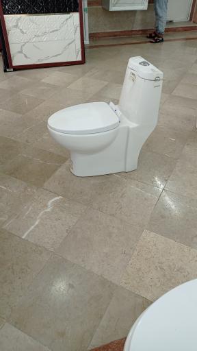 عکس فروشگاه کاشی و سرامیک آریا