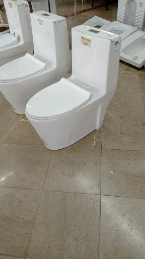 عکس فروشگاه کاشی و سرامیک آریا