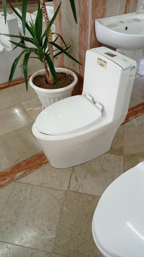 عکس فروشگاه کاشی و سرامیک آریا