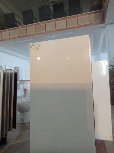 عکس فروشگاه کاشی و سرامیک آریا