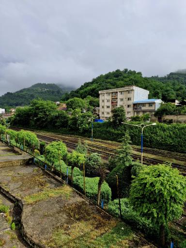 عکس ایستگاه راه آهن زیراب