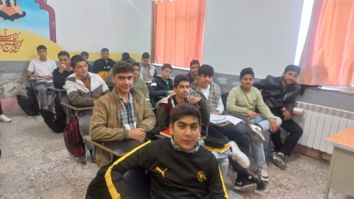 عکس دبیرستان پسرانه شاهد فارسان
