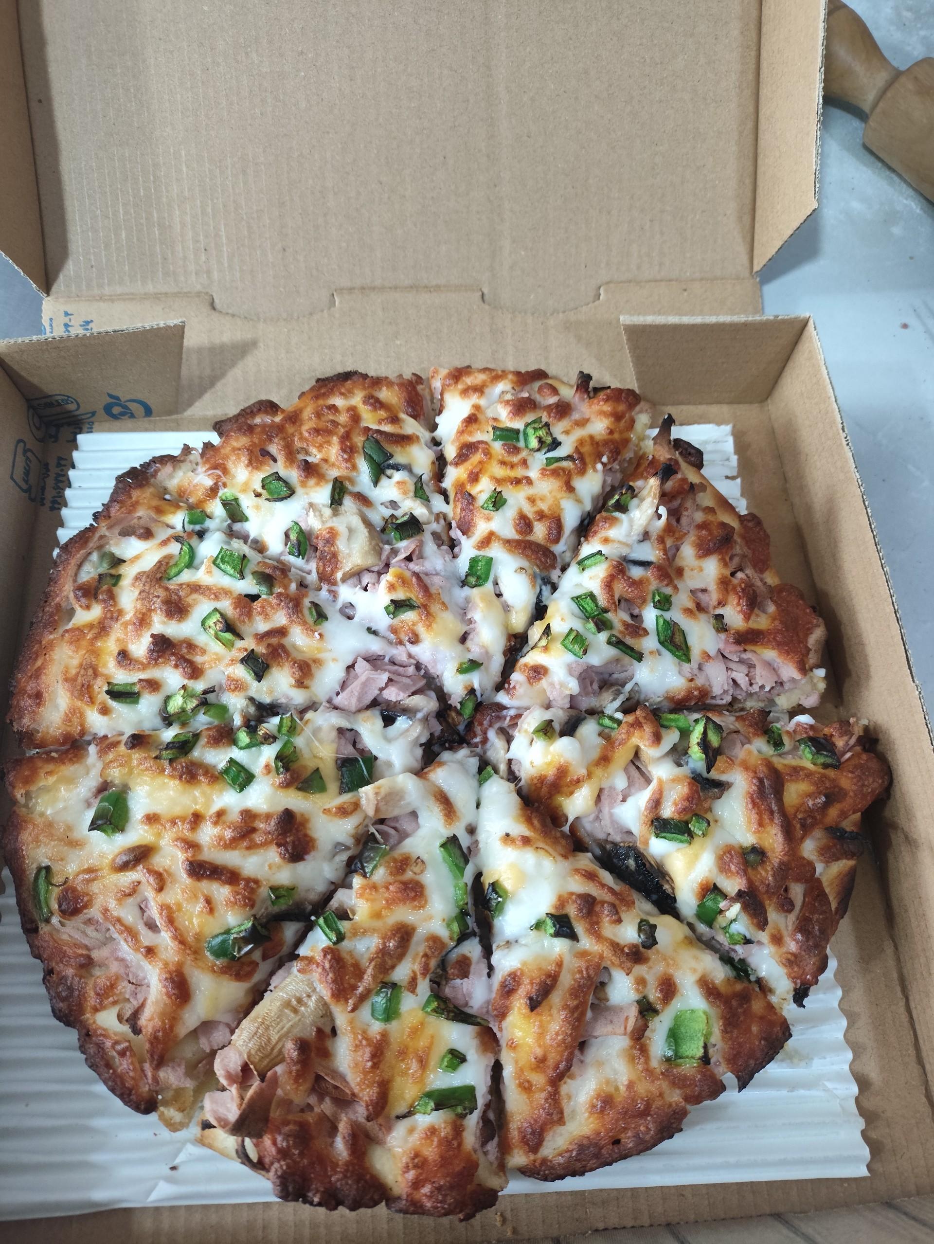 عکس فست فود طاها 