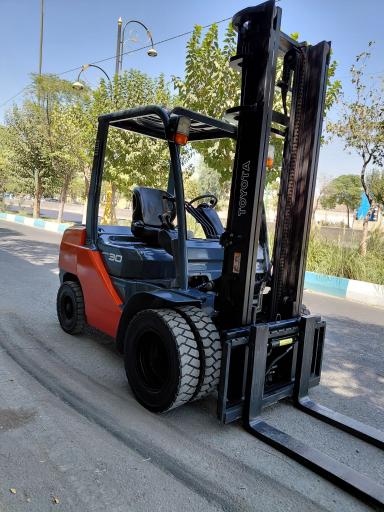 عکس مجموعه لیفتراک پژمان