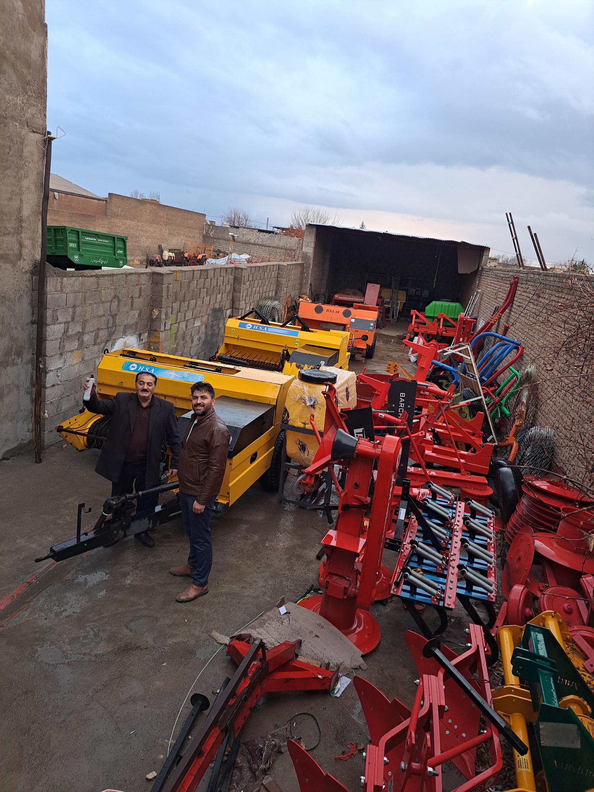 عکس ادوات کشاورزی حاج مجید