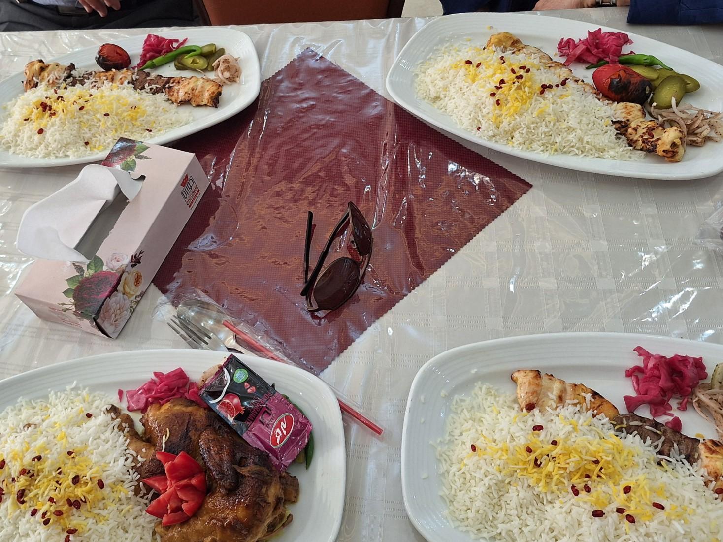 عکس رستوران مشاهیر