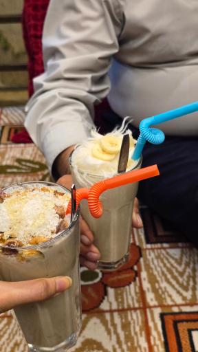 عکس کافه بستنی پاتوق