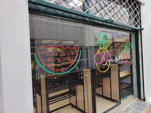 عکس میوه سرای دست چین