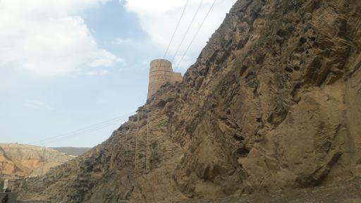 عکس قلعه و برج ارغونشاه