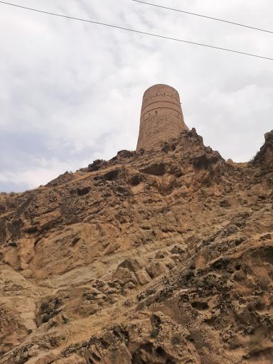 عکس قلعه و برج ارغونشاه