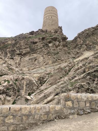 عکس قلعه و برج ارغونشاه