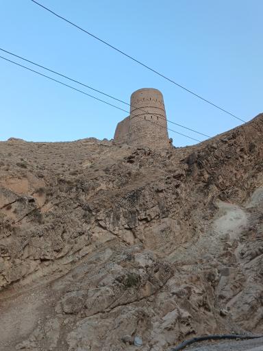 عکس قلعه و برج ارغونشاه