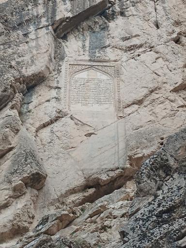 عکس قلعه و برج ارغونشاه