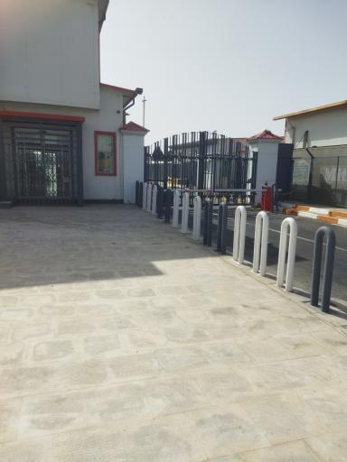 عکس درب اختصاصی ورود و خروج پرسنل فرودگاه