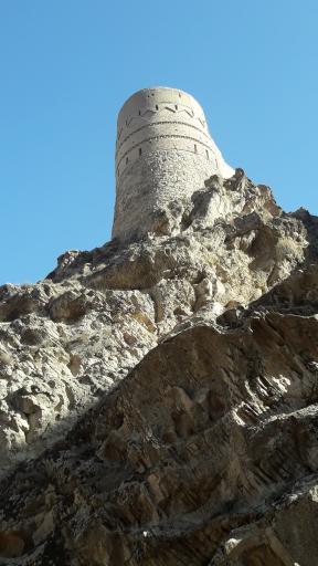 عکس قلعه و برج ارغونشاه