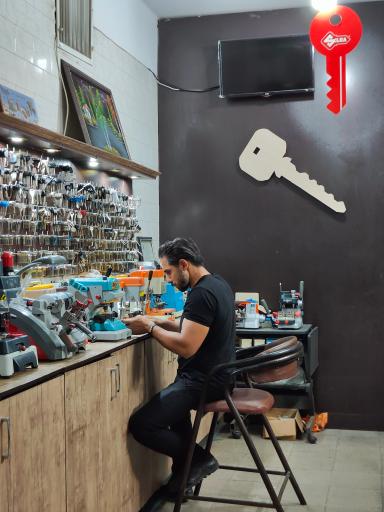 عکس کلید سازی مجتبی