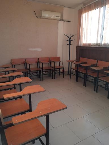 عکس آموزشگاه زبان اردیبهشت