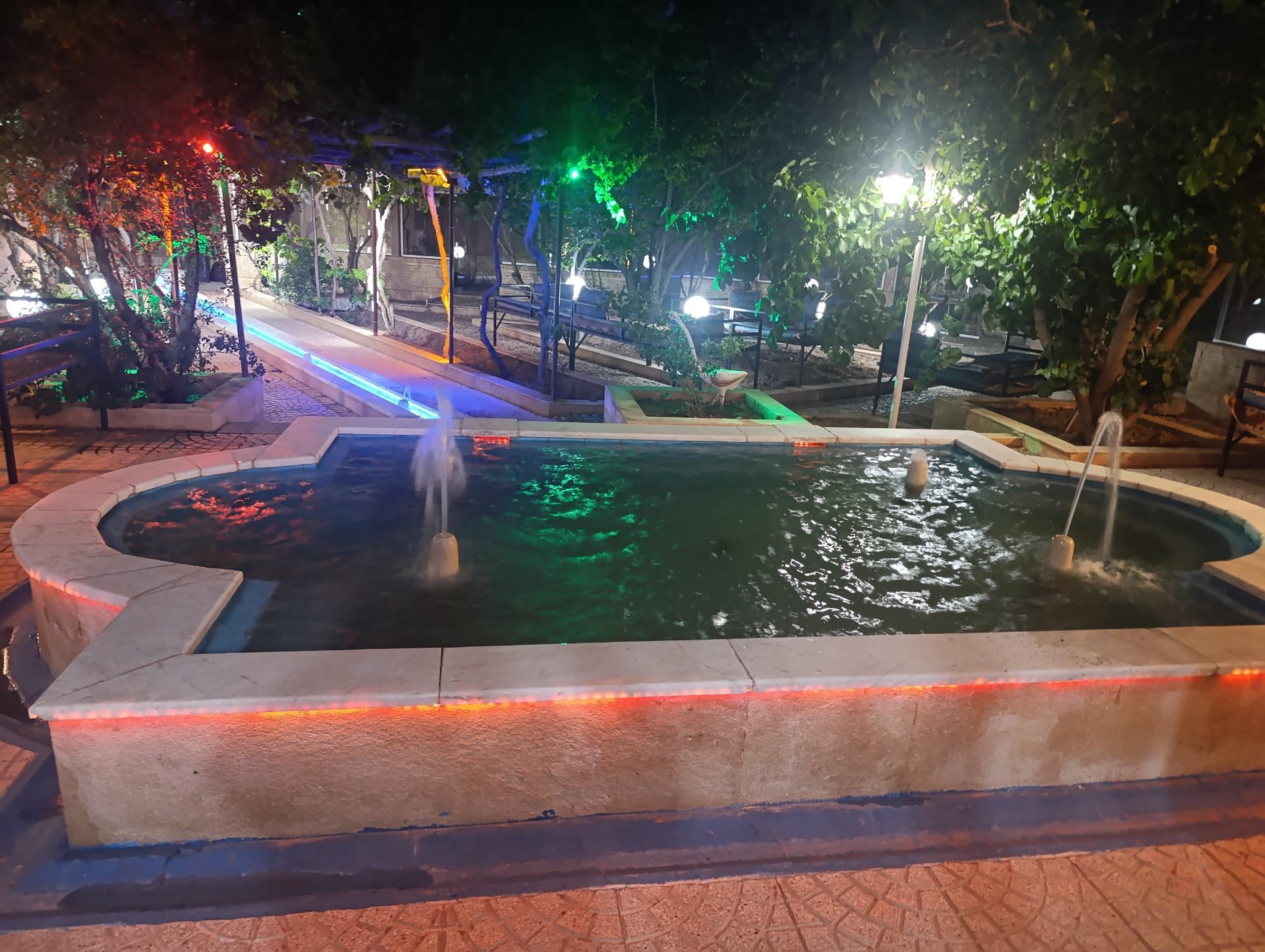 عکس رستوران باران کویر