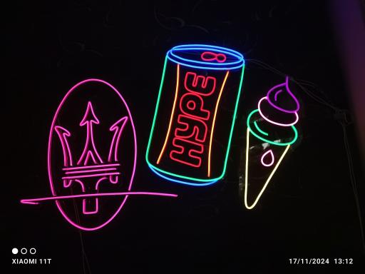 عکس کافی نت لیان و چاپ بنر