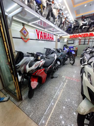 عکس فروشگاه موتور سیکلت محسن 