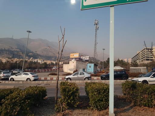 عکس پمپ بنزین پارک ژوراسیک