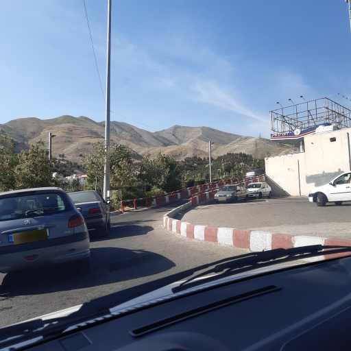 عکس پمپ بنزین پارک ژوراسیک